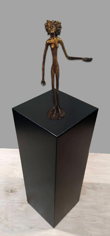 “Una pandemia después, surge la esperanza” bronce por Marisol Ramos Offerman